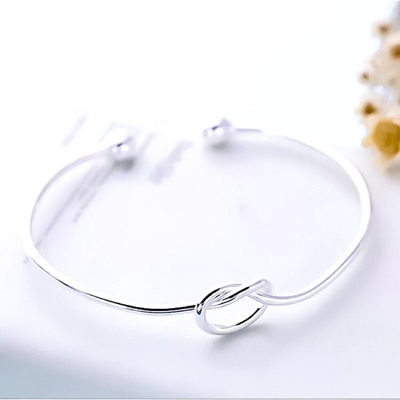 🔴𝟭𝟬/$𝟮𝟱🔴NEW Knot Minimalist Delicate Cuff - Picture 6 of 13